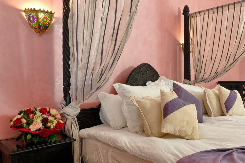 Palais Du Calife Riad Spa & Clubbing (Adults Only) Tangeri Esterno foto